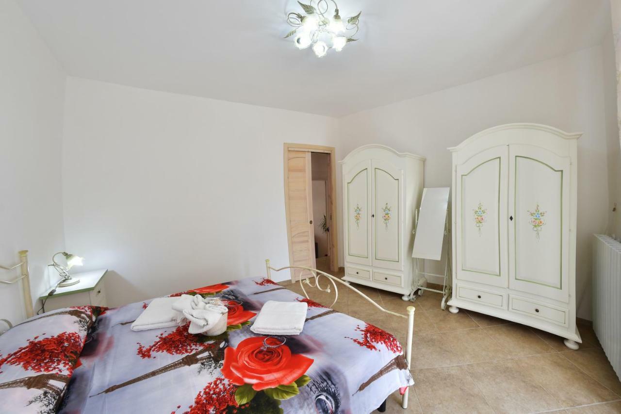 Marghegio' House Appartement Ceglie Messapica Buitenkant foto