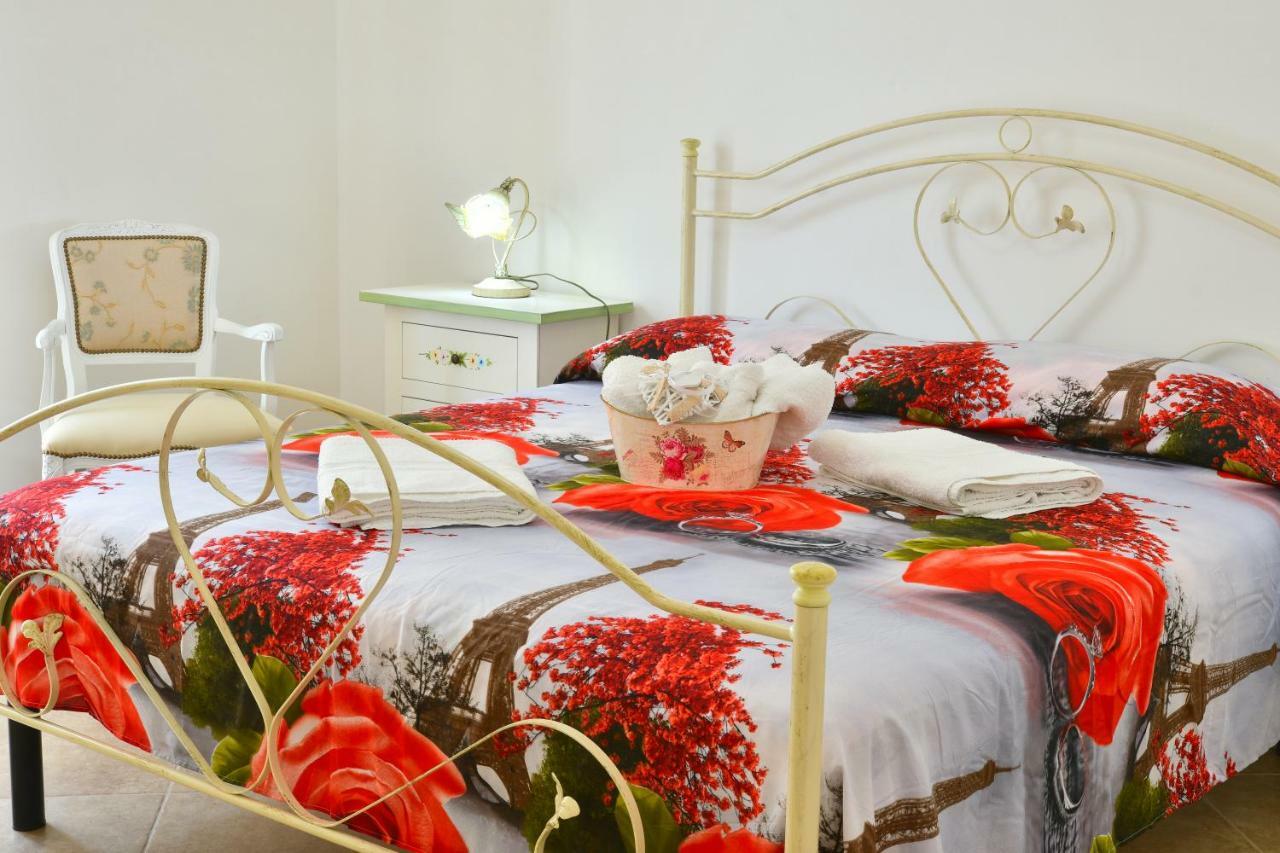 Marghegio' House Appartement Ceglie Messapica Buitenkant foto